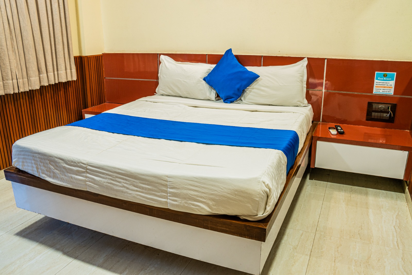 Deluxe Room photograph supplied by Raaj Resort